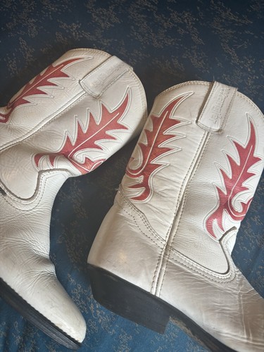 Vintage white with red - vintage,
