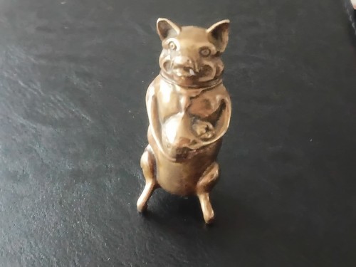 Antique brass pig vesta - brass,