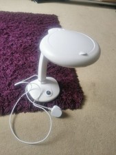 Lifemax White Magnifying Table Lamp In Excellent Working Condition