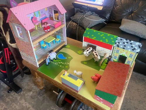 Wooden oldfield farm playset - wooden,