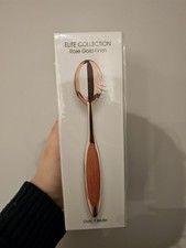 Artis Oval 7 Rose Gold Brush -