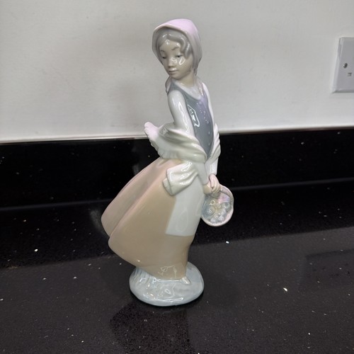 Nao lladro porcelain - by,