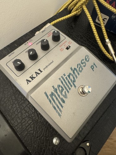 Akai intelliphase phaser - akai,