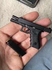 1:3 Scale Glock 17 Keychain