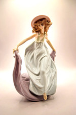 Lladro Porcelain Figurine
