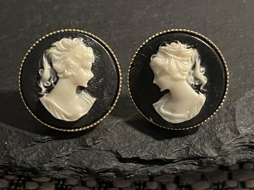 Elegant costume cameo - elegant,