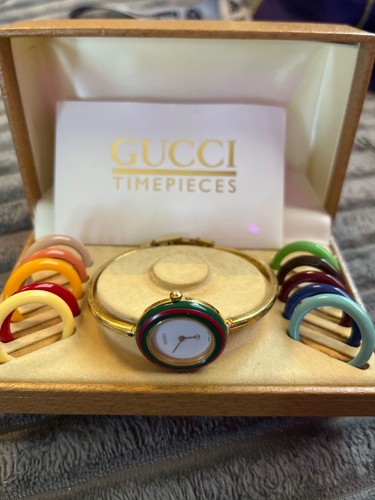Gucci 1100 changeable bezel - changeable,