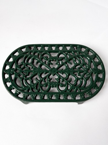 Vintage green cast iron oval - green,