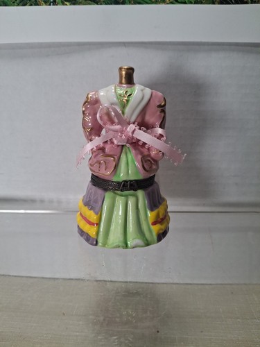 Victorian dressed mannequin - victorian,