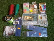 Sea fishing end tackle small