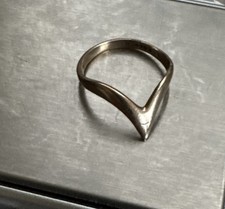 Vintage 9ct Gold 375 Wishbone Ring In Size K - 1.47g