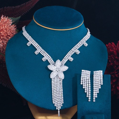 White gold plated - gold,