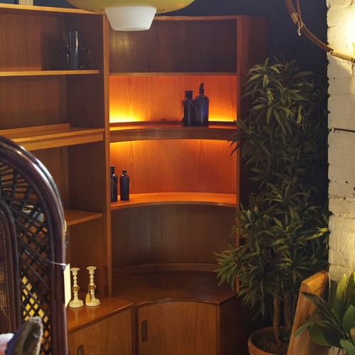Midcentury plan corner unit - g,