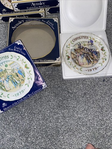 Aynsley 1979 xmas plate - xmas,