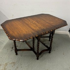 Vintage Oak Gateleg Table – Scalloped Edge Barley Twist Drop Leaf Dining Table