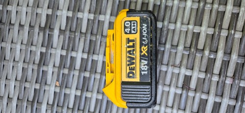 Dewalt genuine dcb182 volt - dewalt,
