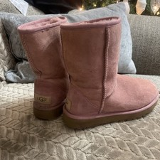 UGG CLASSIC SHORT II LA