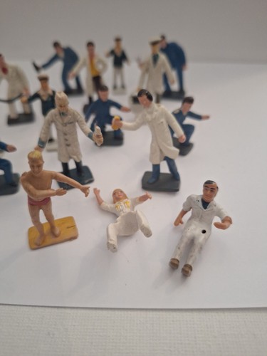 Corgi original plastic figures - original,