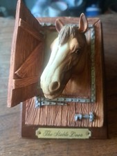 1 x the stable door wooden/resin plaques 15.5 x 10.5 x 7 cm wall hanging