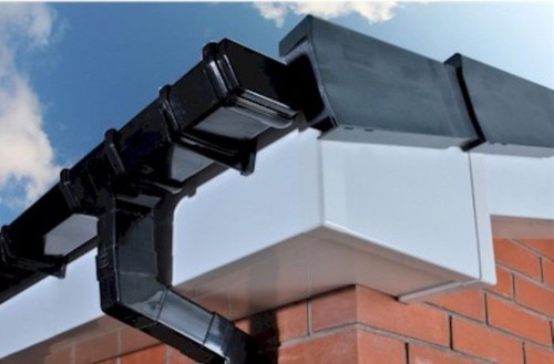 Black square line guttering - square,