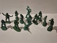 12 Vintage Green Plastic Toy
