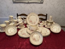 Royal Doulton Dinner/Tea Service. Lisette Pattern C1981 **OVER 70 PIECES”