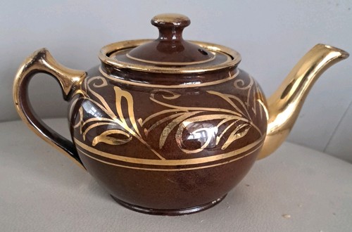 Vintage small sadler - vintage,