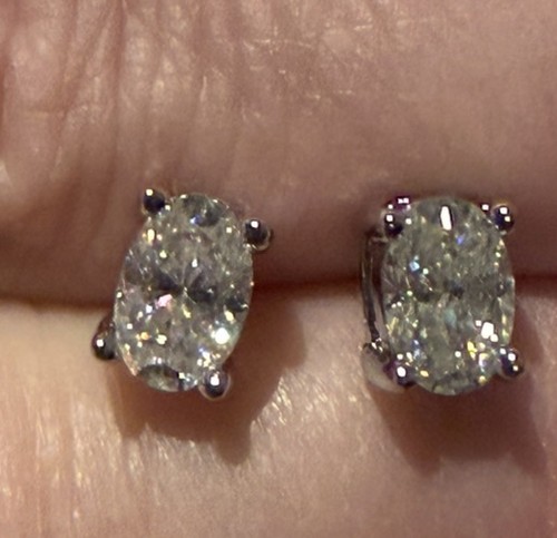 Moissanite oval 6mm - moissanite, 0.5ct*