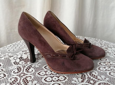 Vintage brown shoes. 1940s/50s style suede