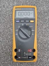 Fluke 175 True RMS Multimeter
