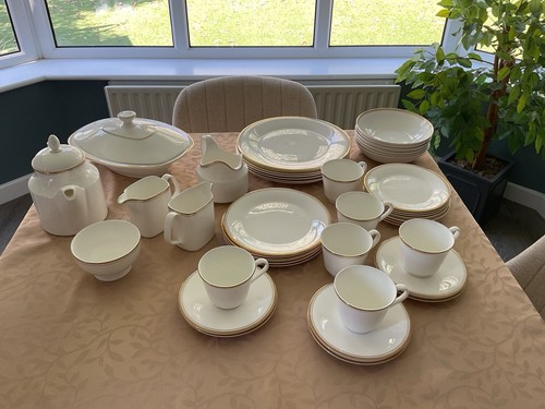 Royal doulton gold - royal,