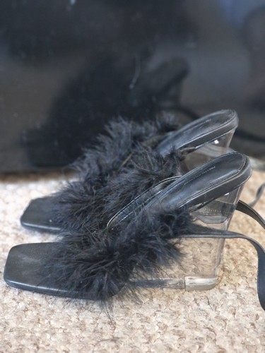 Women black faux feather - black,