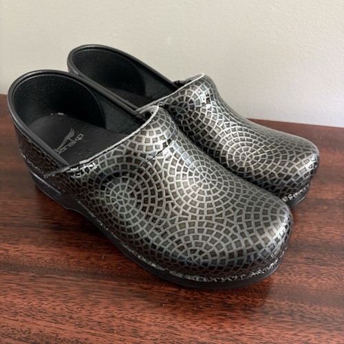 Dansko professional clogs - dansko,