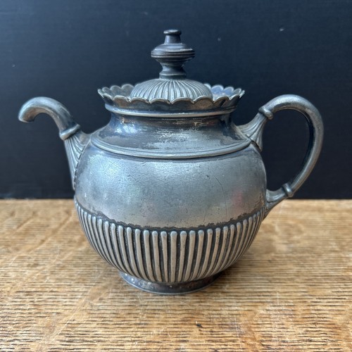 Royals self pouring tea - self,