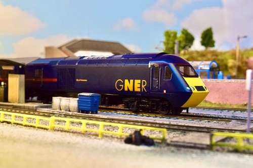 Hornby r2703 gner hst - hornby,