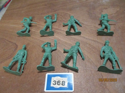 Tall plastic toy soldiers - toy, soldiers.