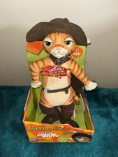 2004 Hasbro Shrek 2  Puss In