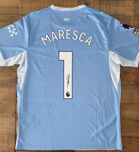 Signed enzo maresca manchester - enzo,