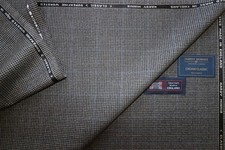 HARDY MINNIS 100% SUPERFINE WOOL SUITING FABRIC   CLASSIC   = 440 g/m. = 4.05 m