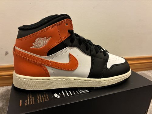 Nike air jordan mid - nike, 1