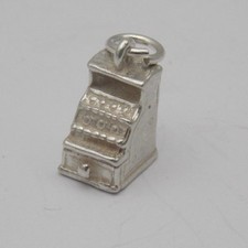 3D STERLING SILVER CHARM OF AN OLD FASHIONED CASH REGISTER