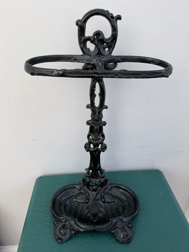 Lovely antique black - black, iron