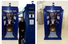 Dr who 12th Dr's Tardis 9" flight control model electronic lights & sounds.