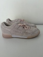 WOMEN'S REEBOK CLASSIC BEIGE TRAINING SHOES SIZE UK 6 EUR 39