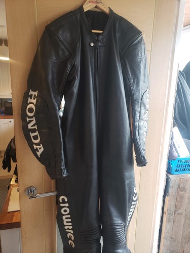 Crowtree one piece leather - one,