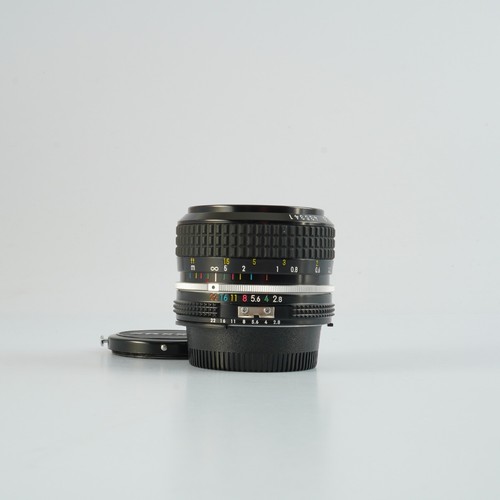 Excellent nikon nikkor 28mm - excellent,