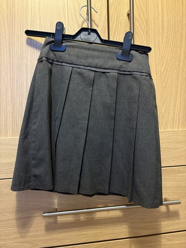 Grey school skirt - tu, box