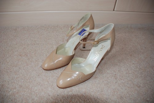 Ladies high quality vintage - high,