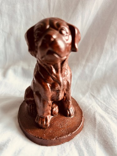 Vintage small dog figurine - small,