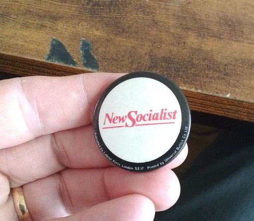 New socialist badge published - socialist,